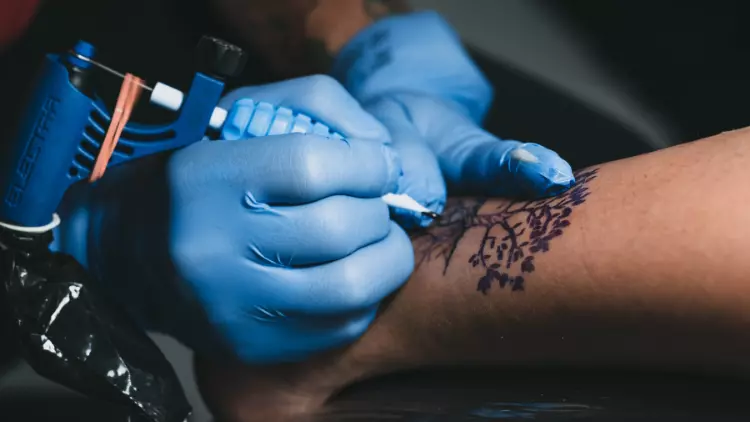 Programme pour les tatoueurs et perceurs